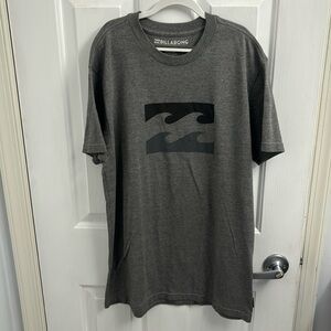 Men’s gray billabong tshirt size medium